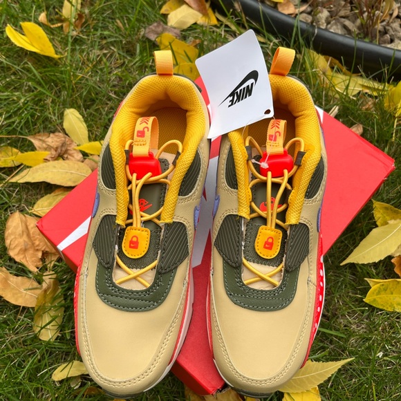 NWT Nike Air Max 90 Toggle SE BP - Picture 4 of 5